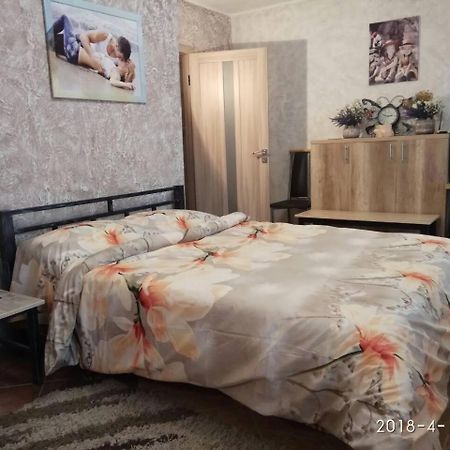 Apartment On Sobornaya 58 Khmelʼnytsʼkyy Dış mekan fotoğraf
